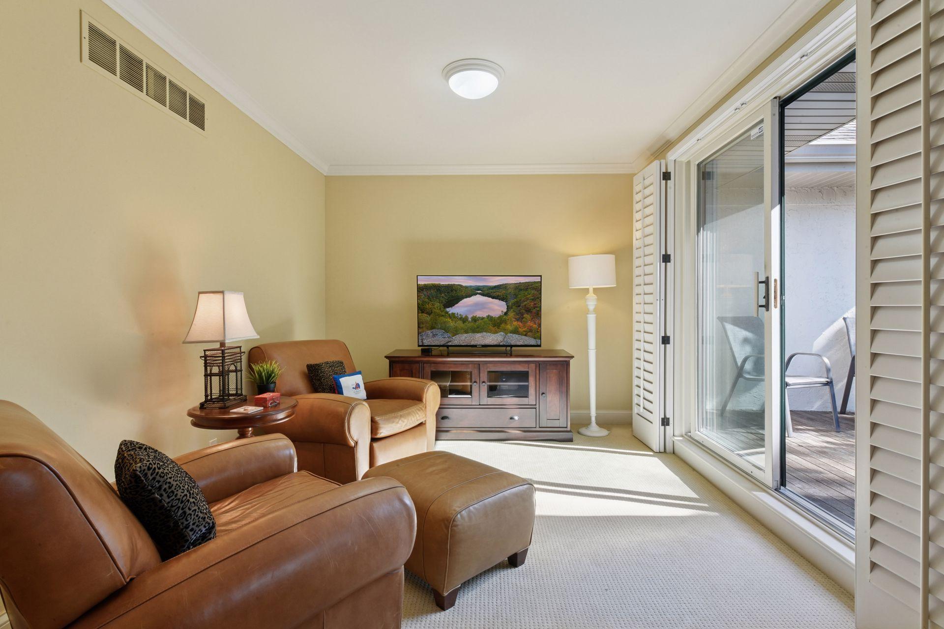 296 Grace Pointe Court, Wayzata, MN, 55391