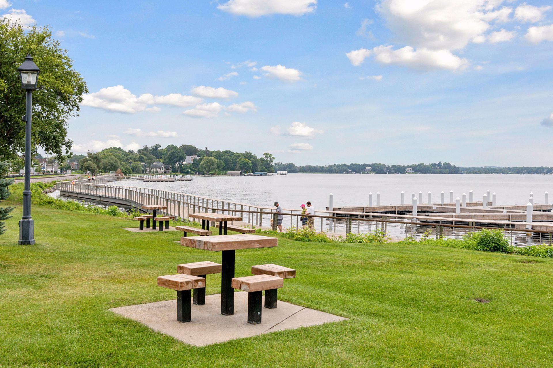 296 Grace Pointe Court, Wayzata, MN, 55391