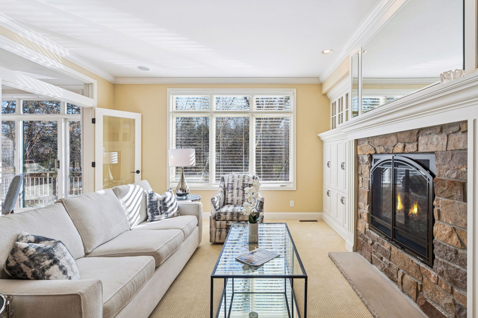 296 Grace Pointe Court, Wayzata, MN, 55391