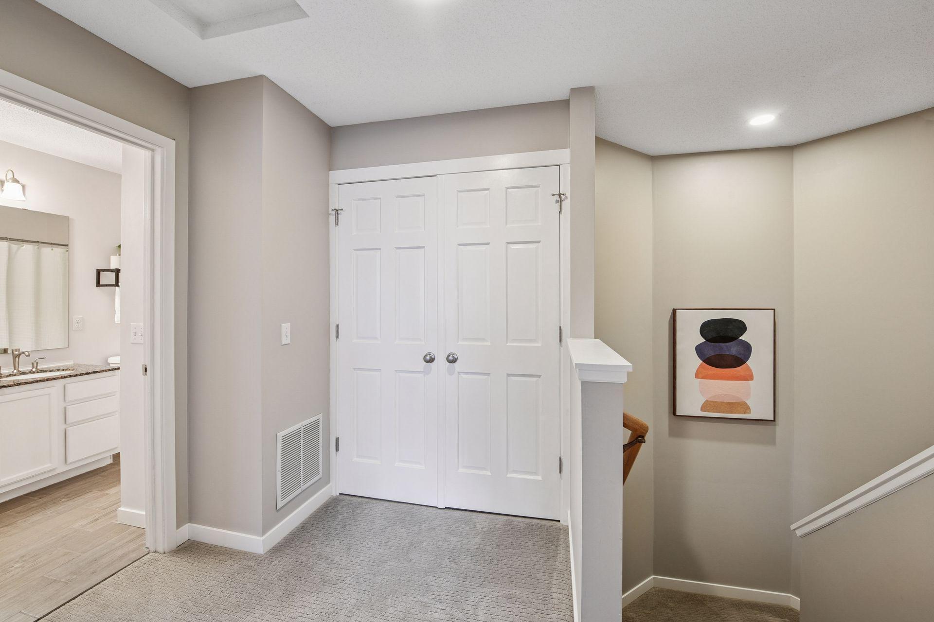 588 Willoughby Way W, Minnetonka, MN, 55305