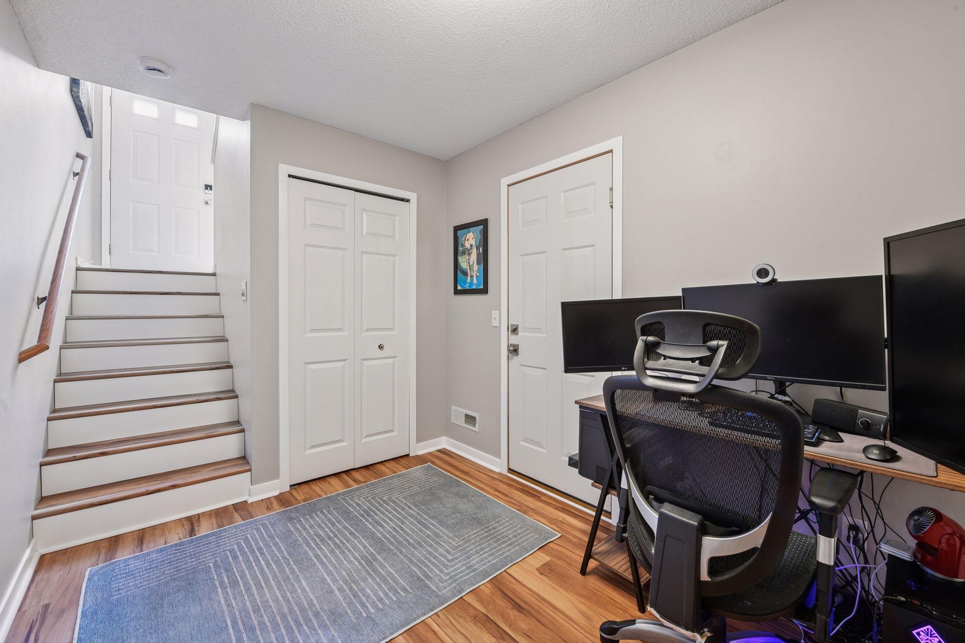 588 Willoughby Way W, Minnetonka, MN, 55305