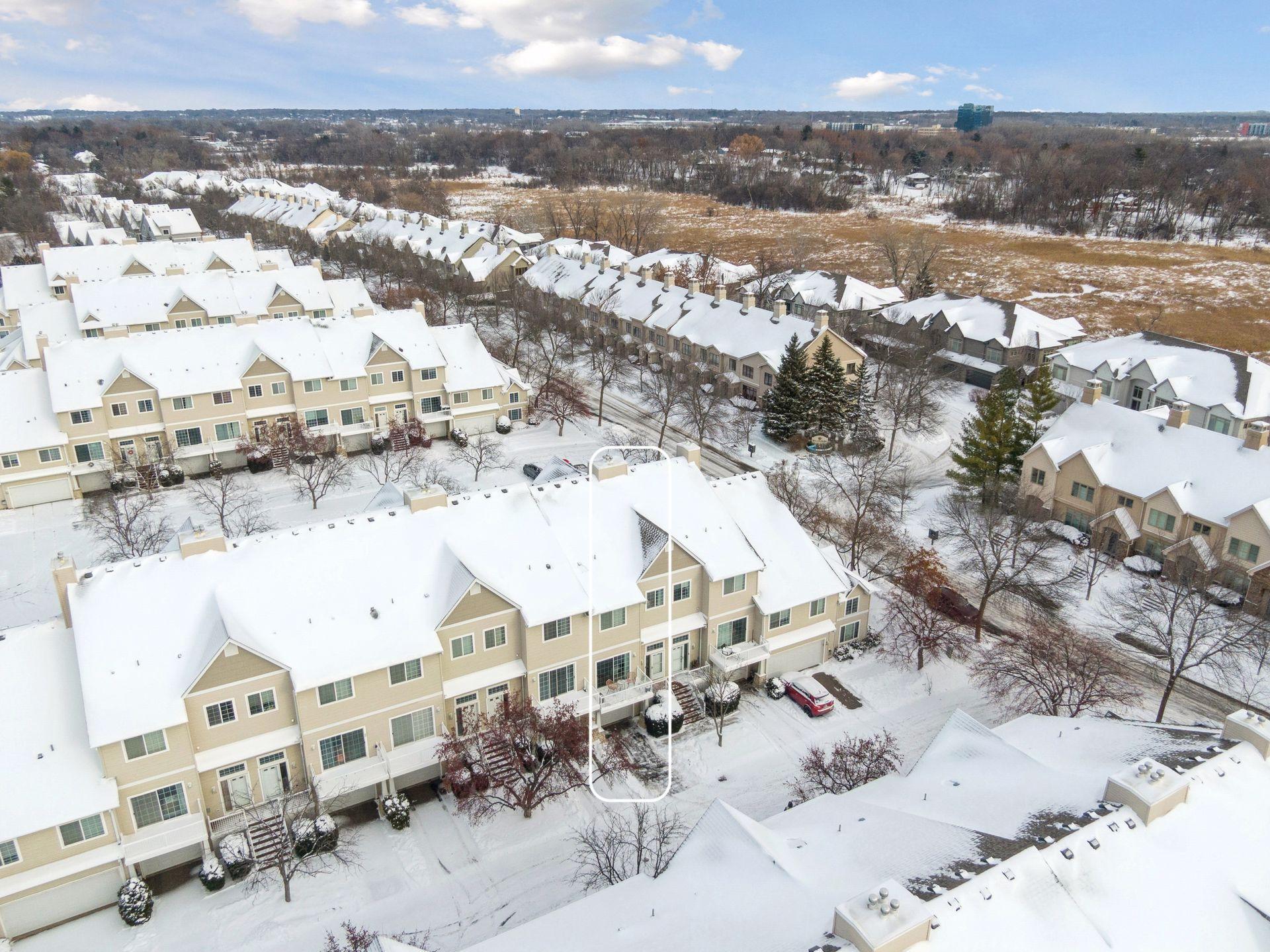 588 Willoughby Way W, Minnetonka, MN, 55305