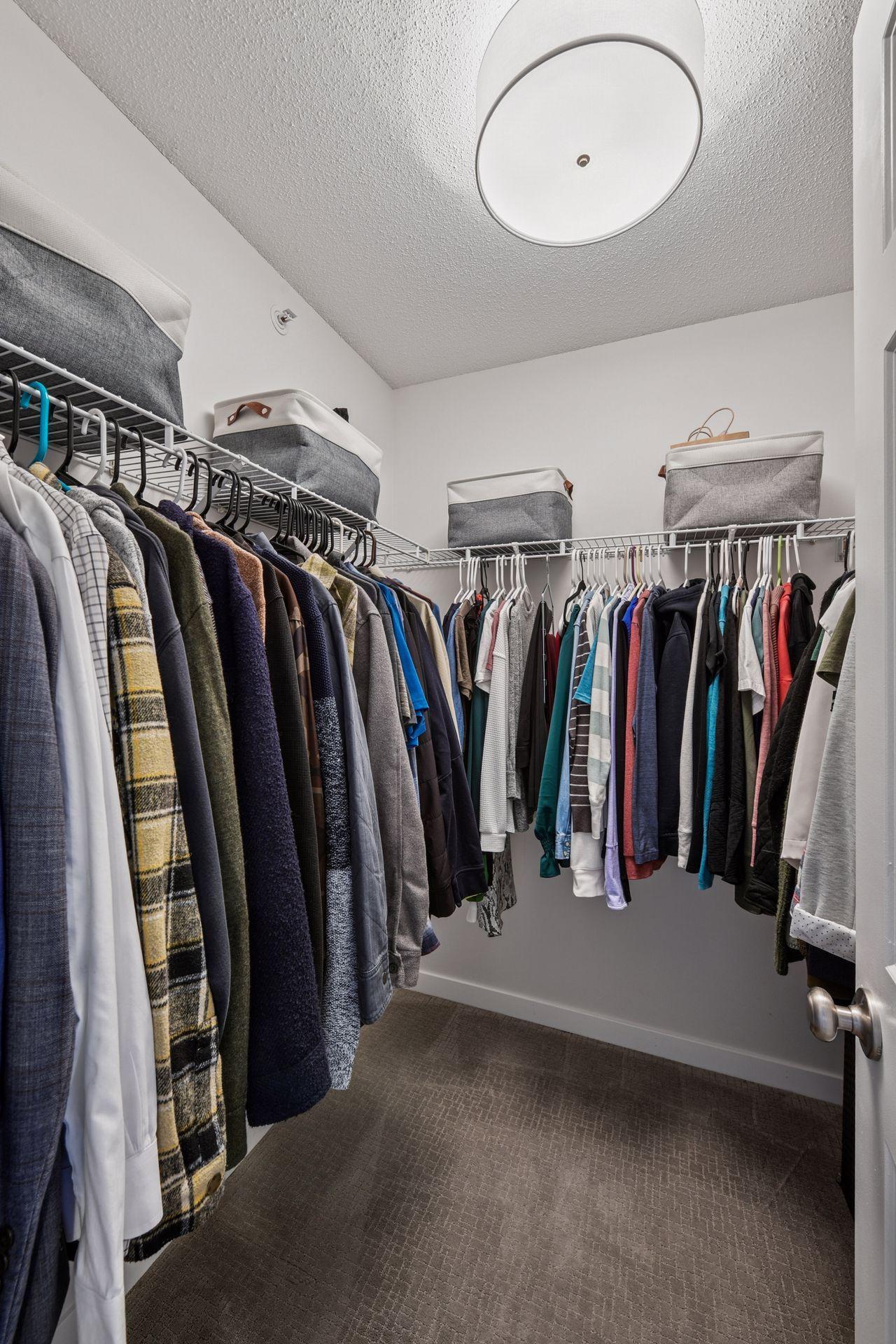 588 Willoughby Way W, Minnetonka, MN, 55305