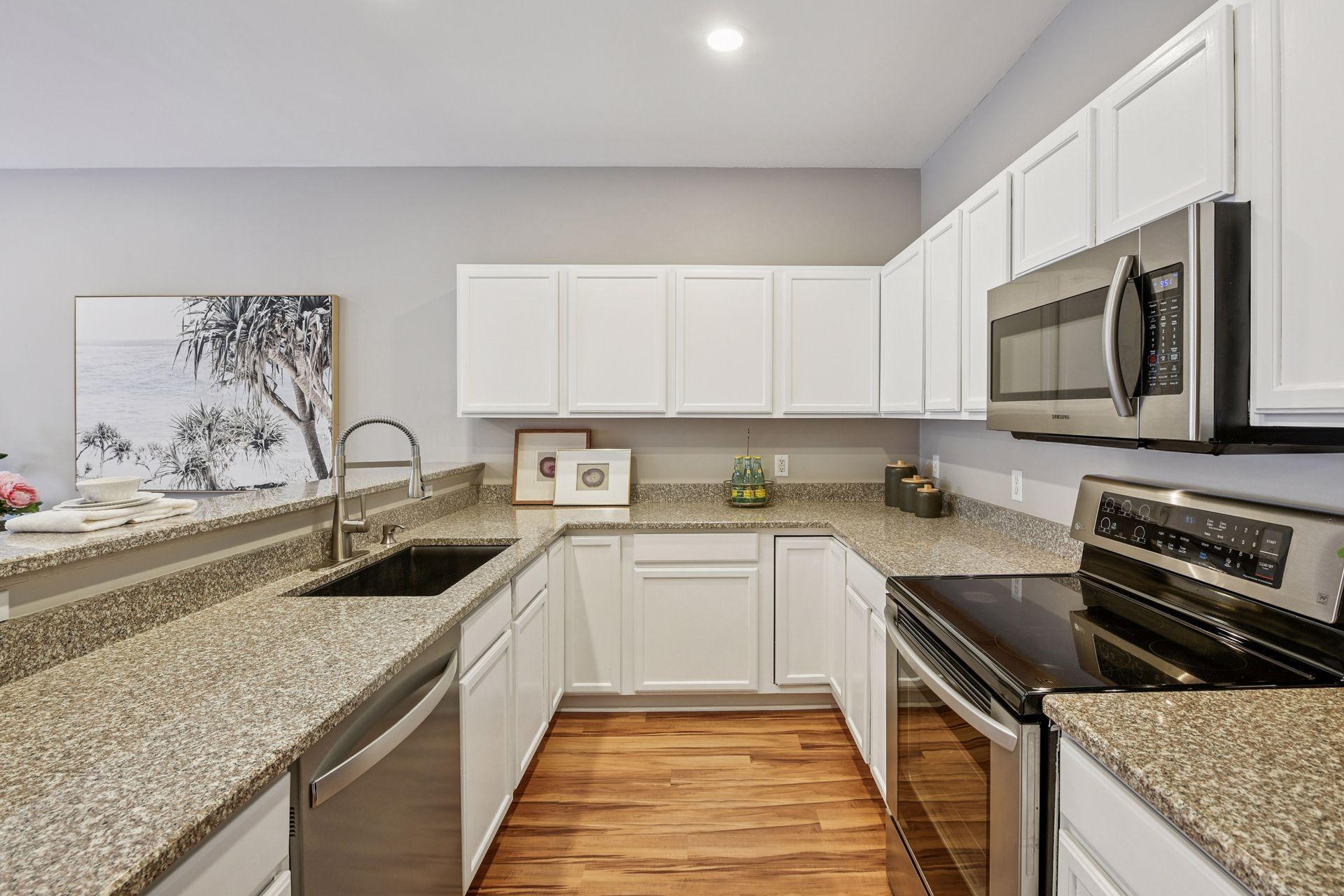 588 Willoughby Way W, Minnetonka, MN, 55305