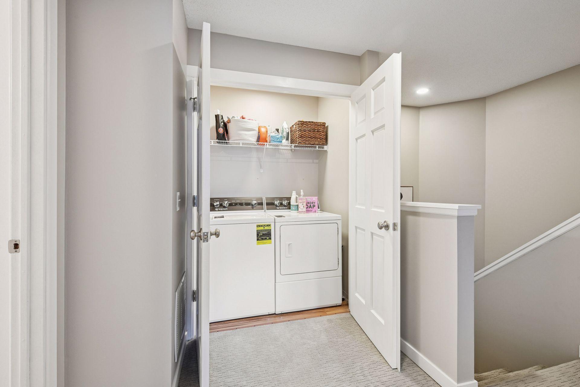 588 Willoughby Way W, Minnetonka, MN, 55305