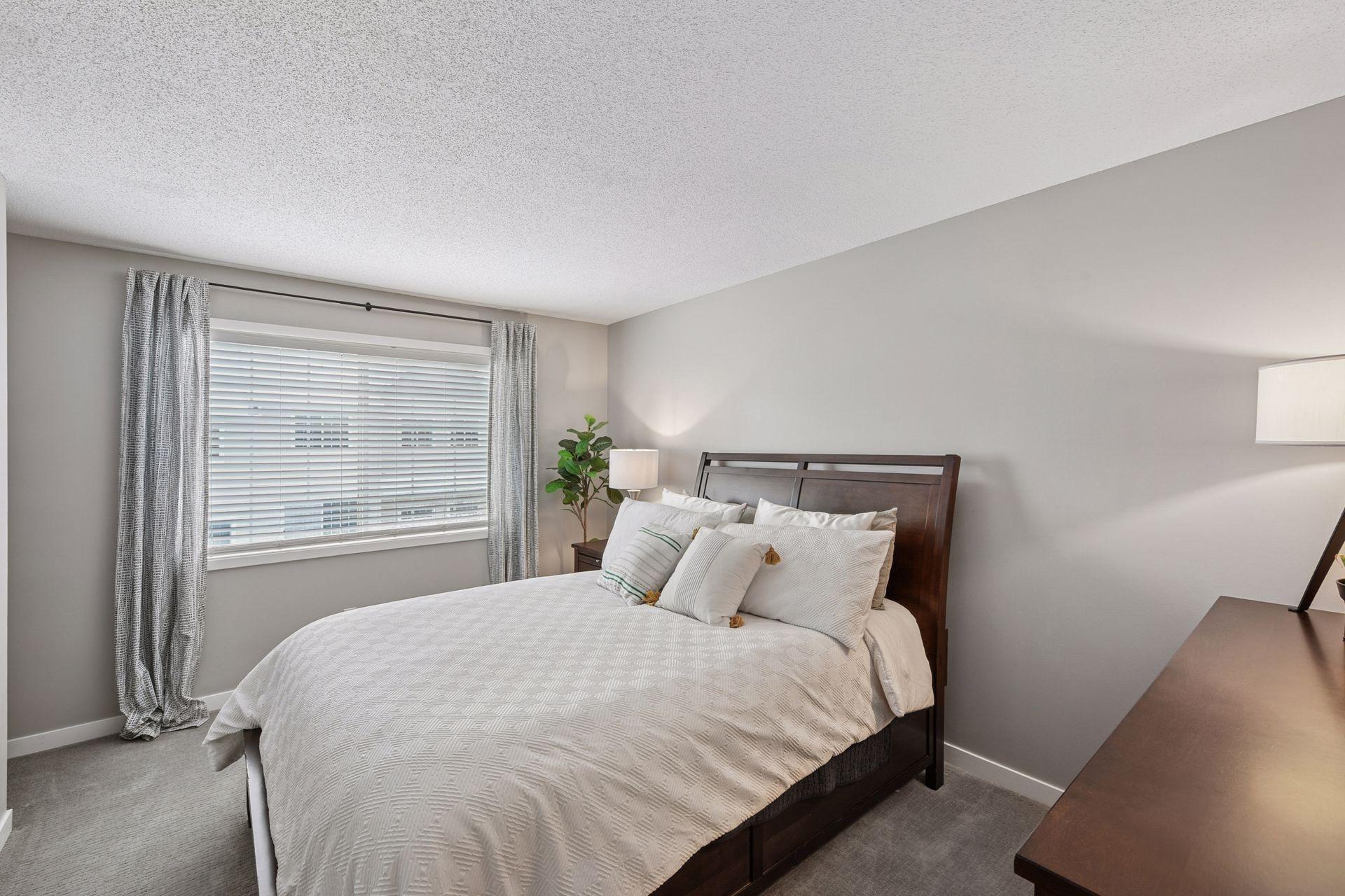 588 Willoughby Way W, Minnetonka, MN, 55305