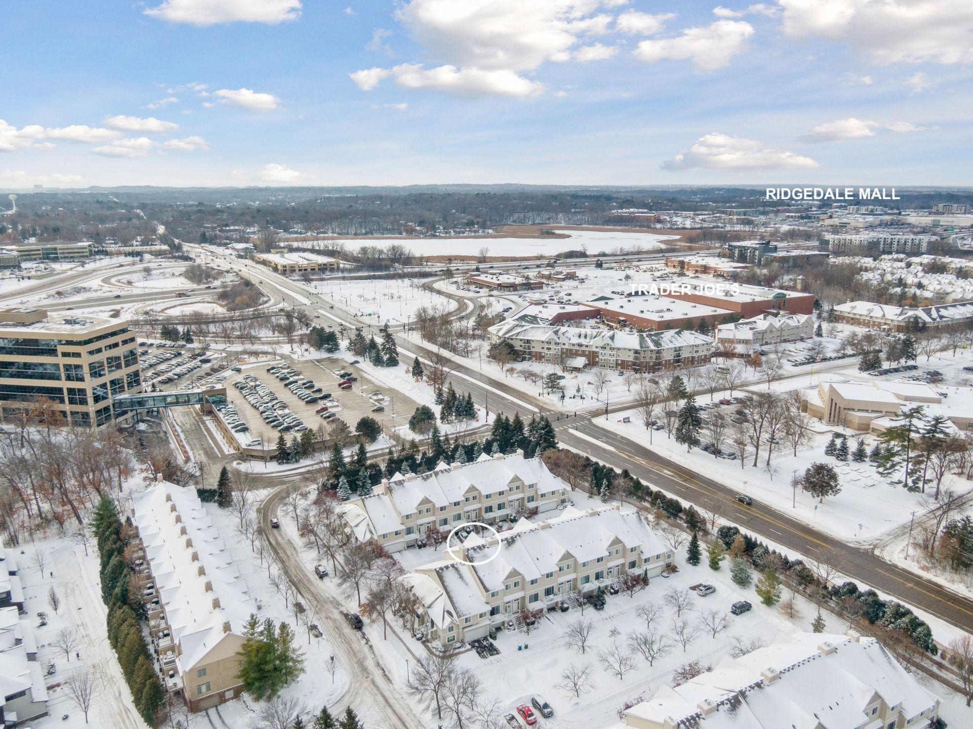 588 Willoughby Way W, Minnetonka, MN, 55305