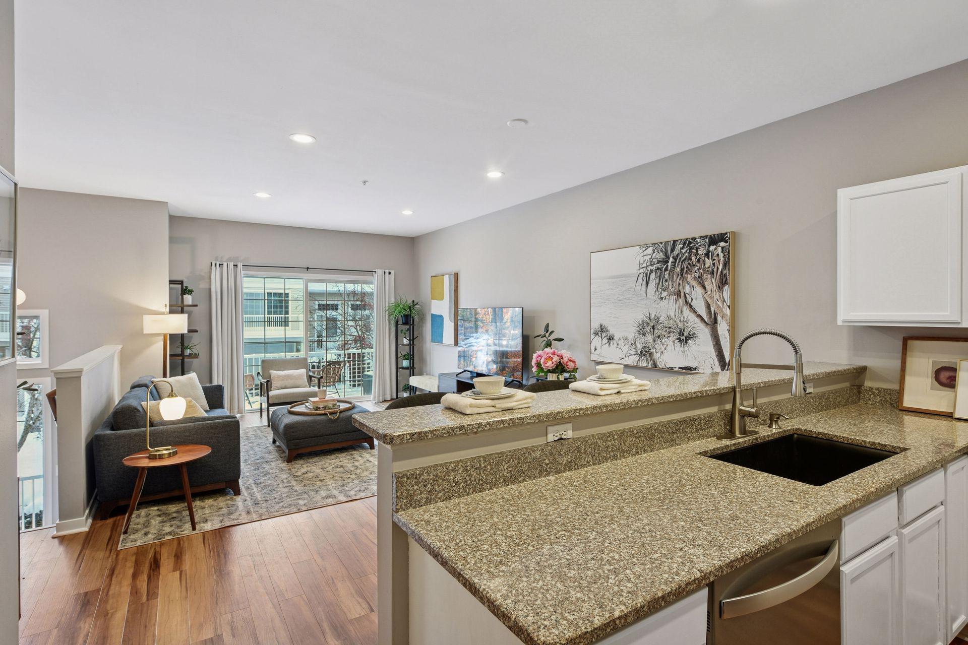 588 Willoughby Way W, Minnetonka, MN, 55305