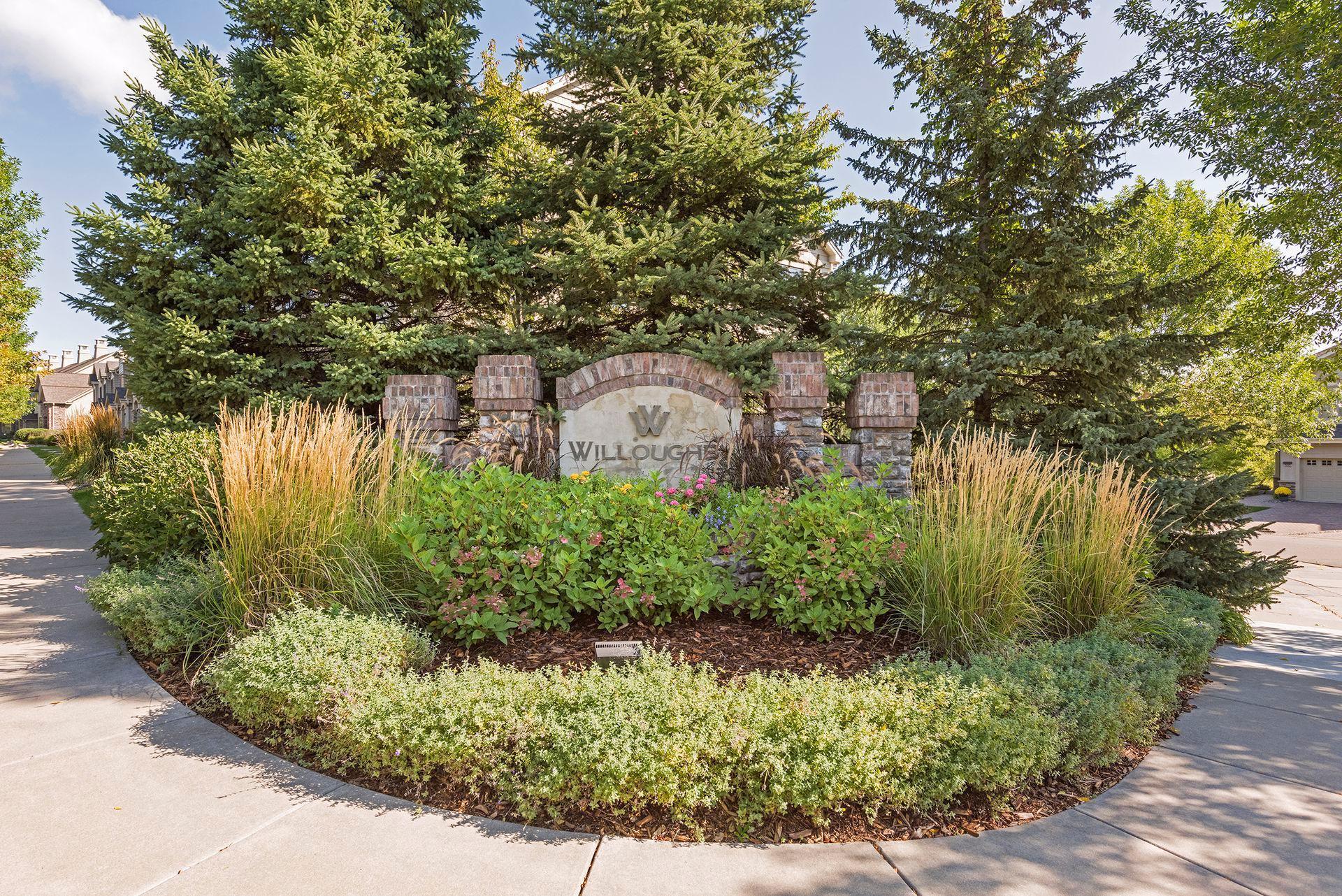 588 Willoughby Way W, Minnetonka, MN, 55305