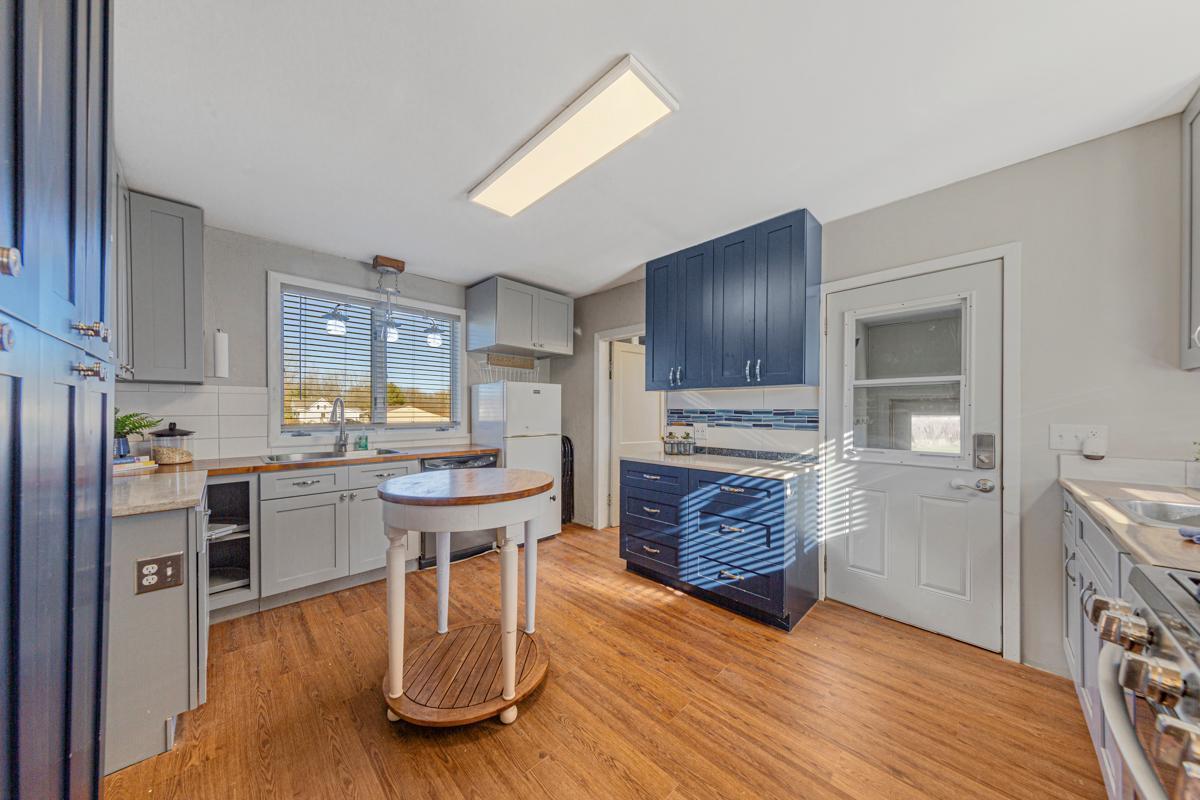 55570 State Highway 56, West Concord, MN, 55985