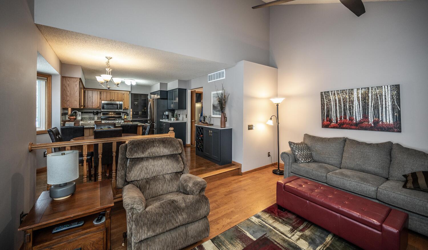 17379 Hayes Avenue, Lakeville, MN, 55044