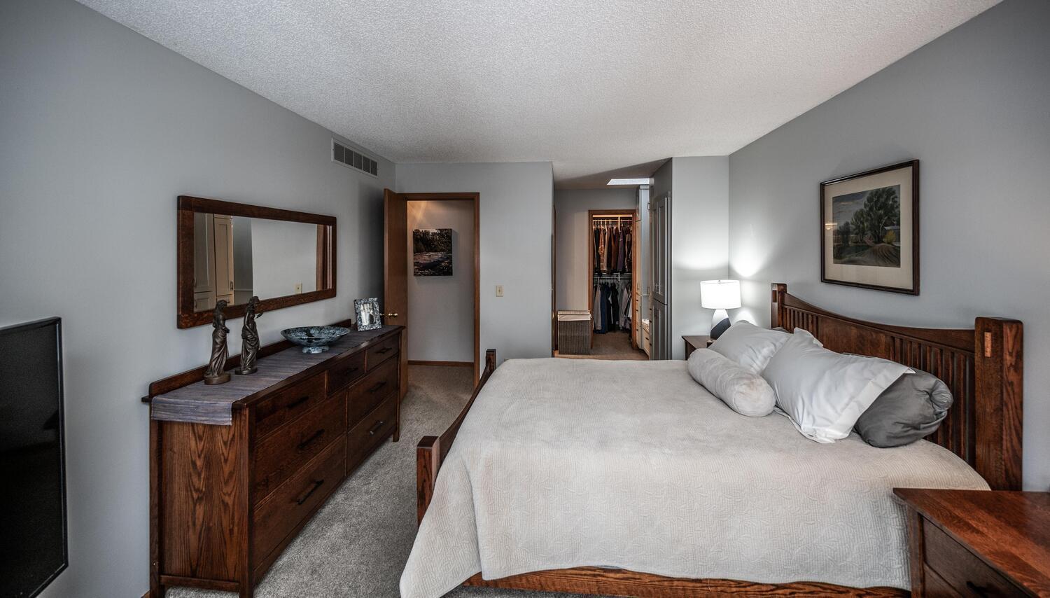 17379 Hayes Avenue, Lakeville, MN, 55044