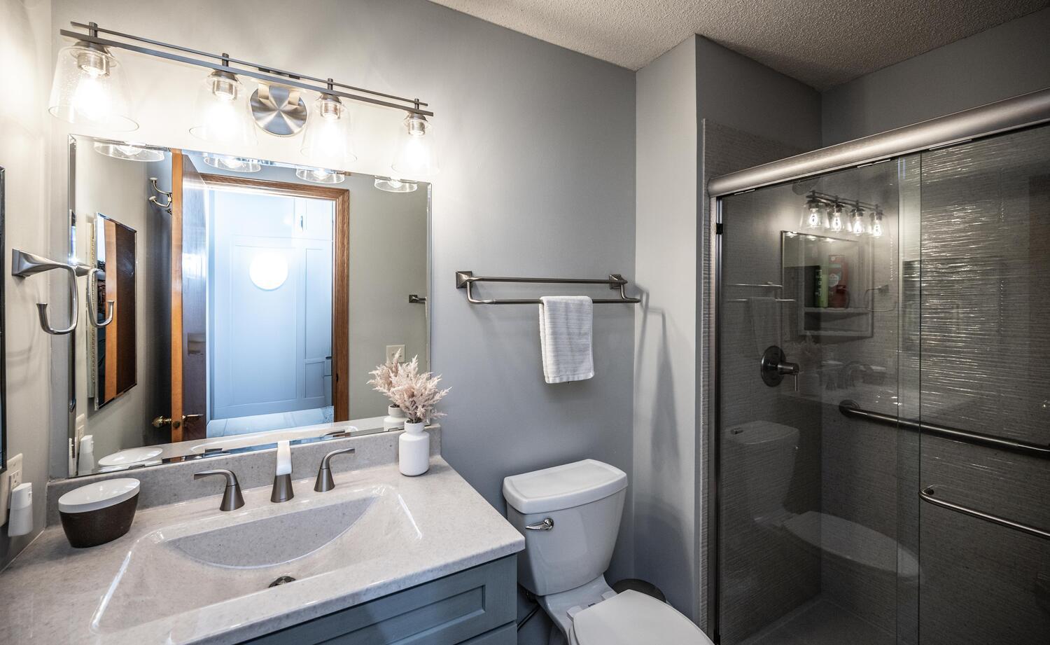 17379 Hayes Avenue, Lakeville, MN, 55044