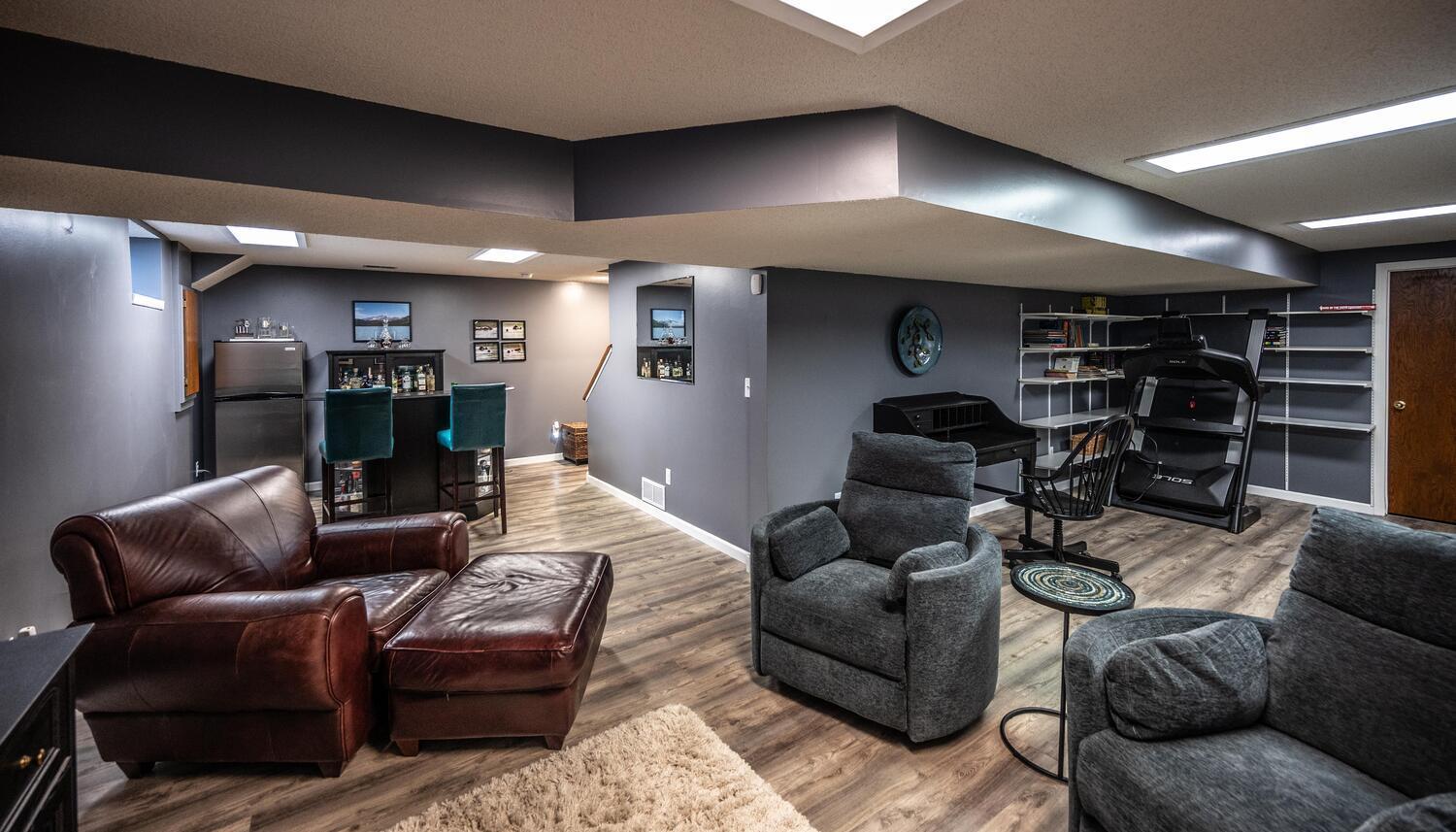 17379 Hayes Avenue, Lakeville, MN, 55044