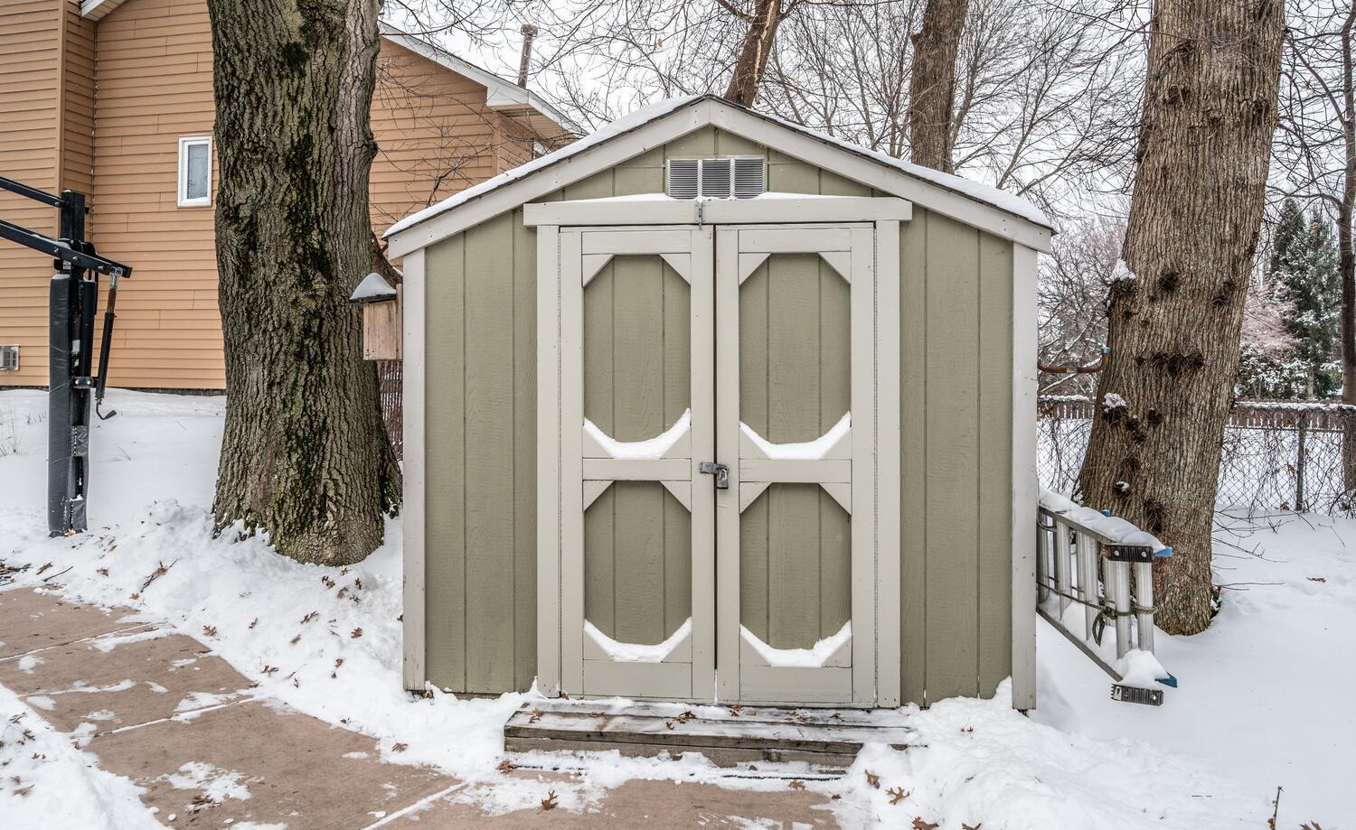 17379 Hayes Avenue, Lakeville, MN, 55044