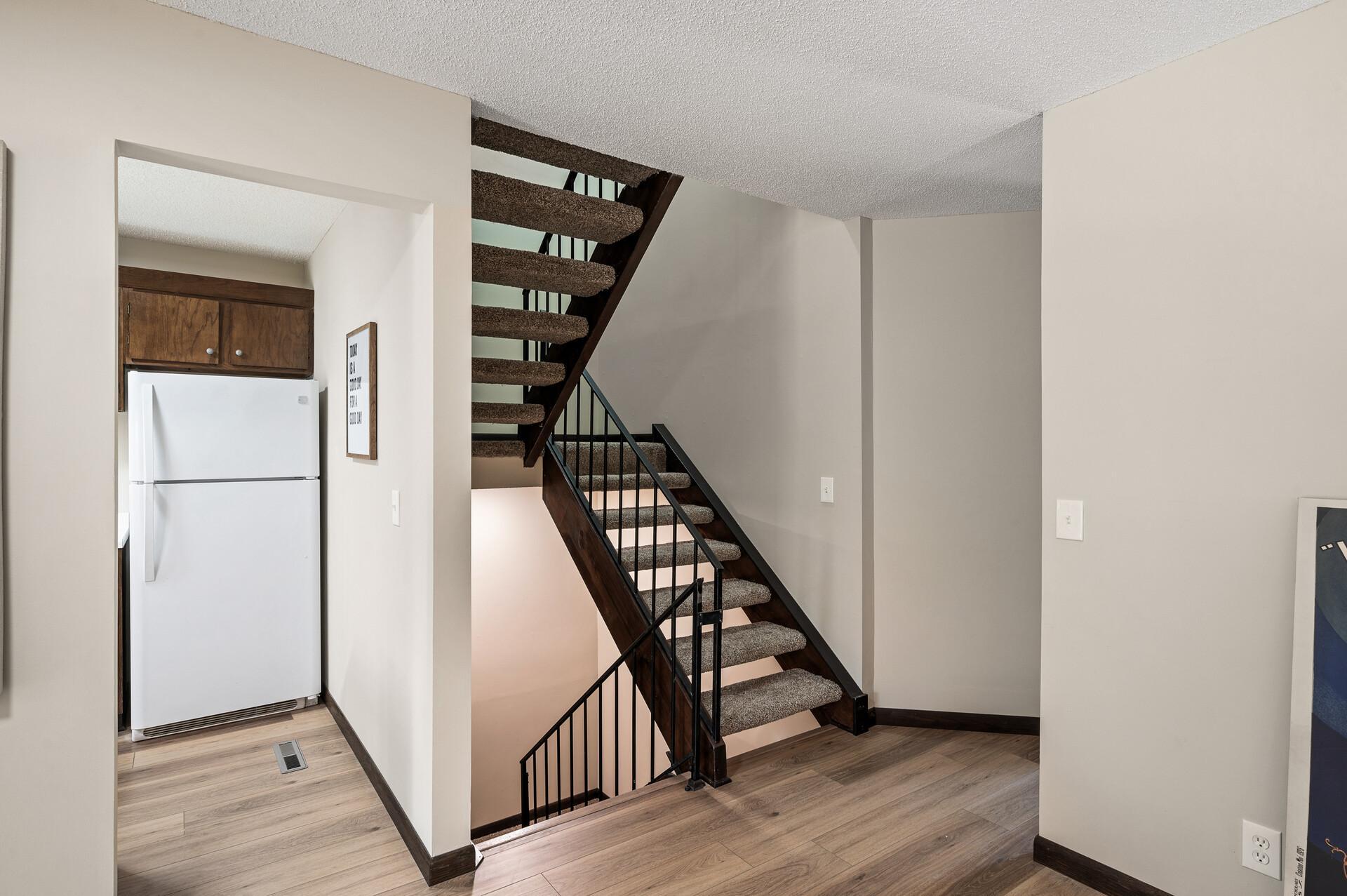 1940 Dupont Avenue S, Minneapolis, MN, 55403