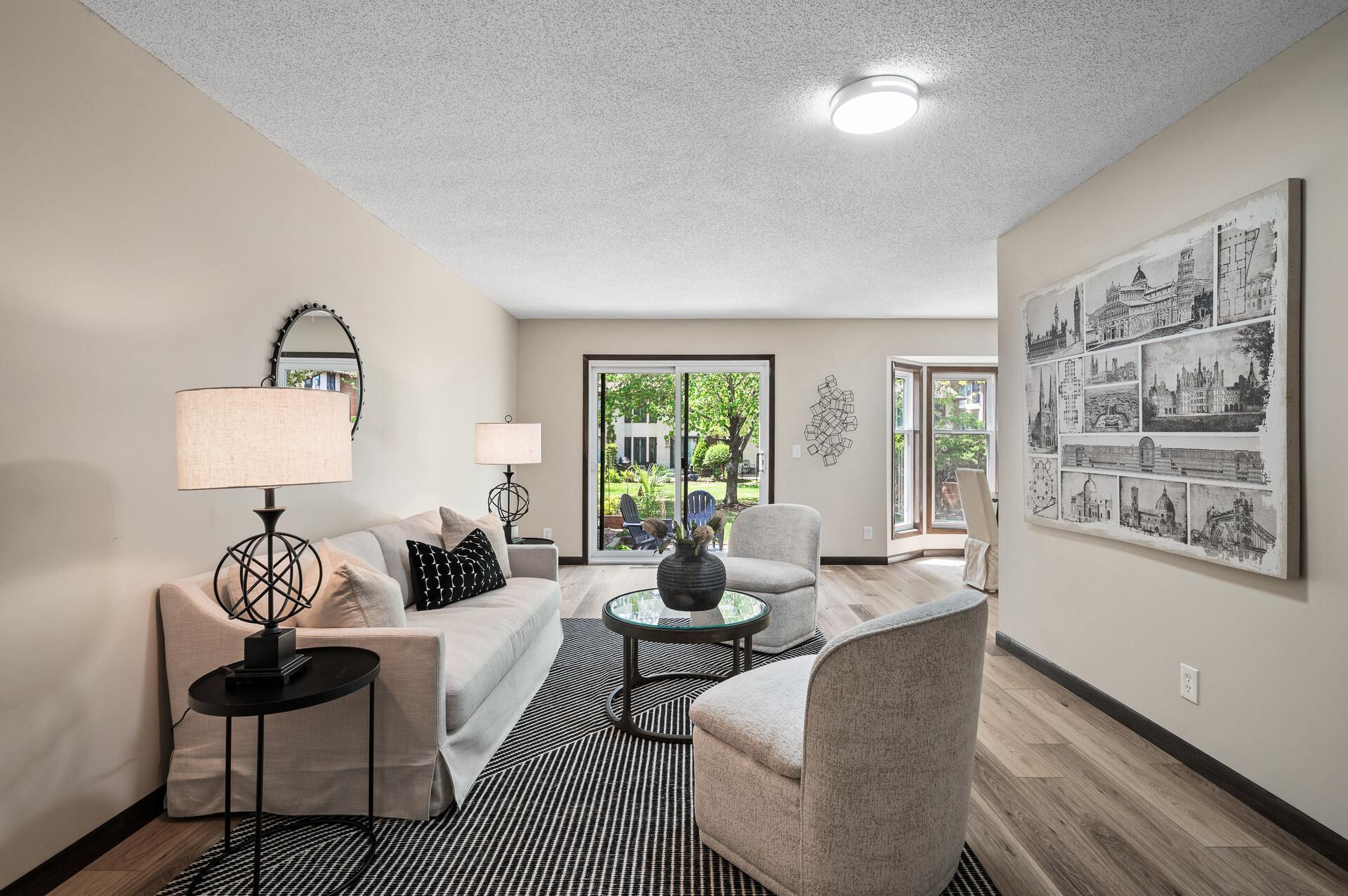 1940 Dupont Avenue S, Minneapolis, MN, 55403