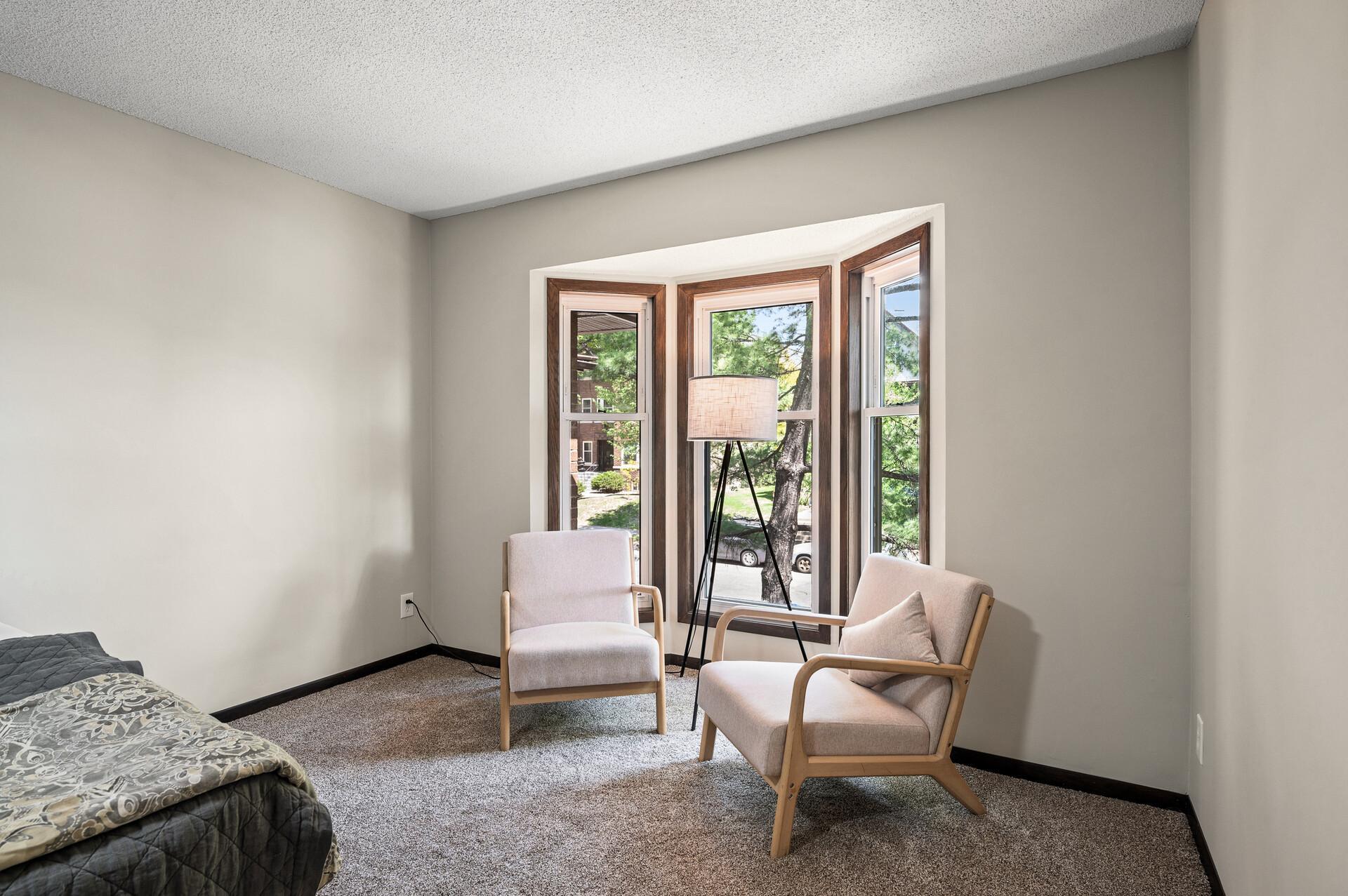 1940 Dupont Avenue S, Minneapolis, MN, 55403