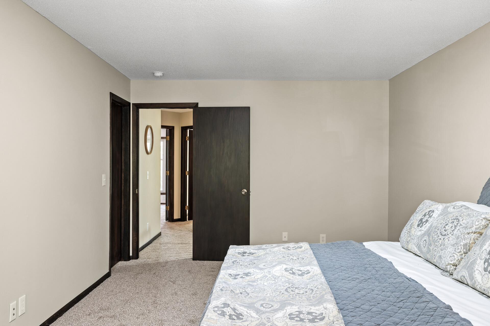 1940 Dupont Avenue S, Minneapolis, MN, 55403