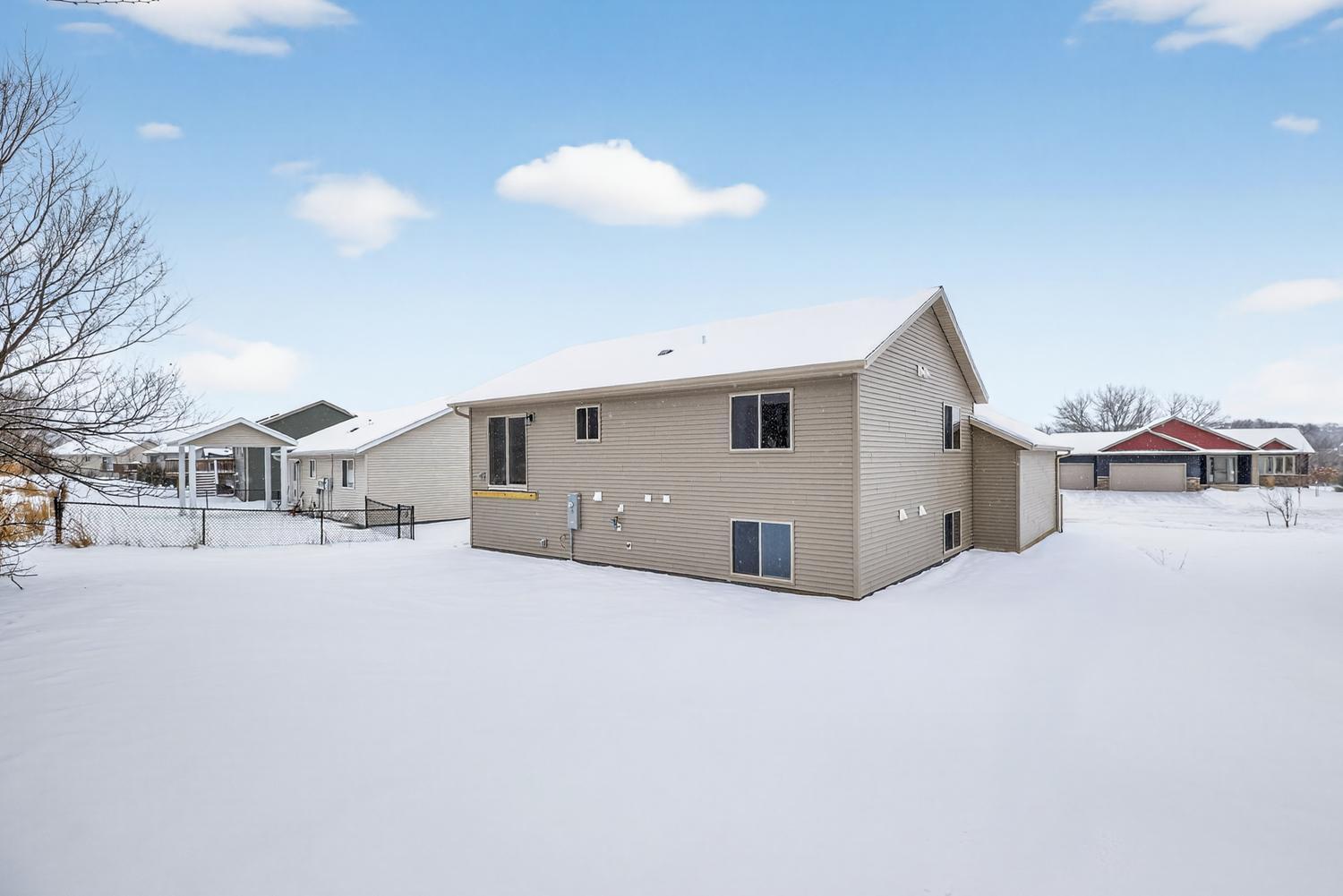 2163 Hadley Hills Drive NE, Rochester, MN, 55906