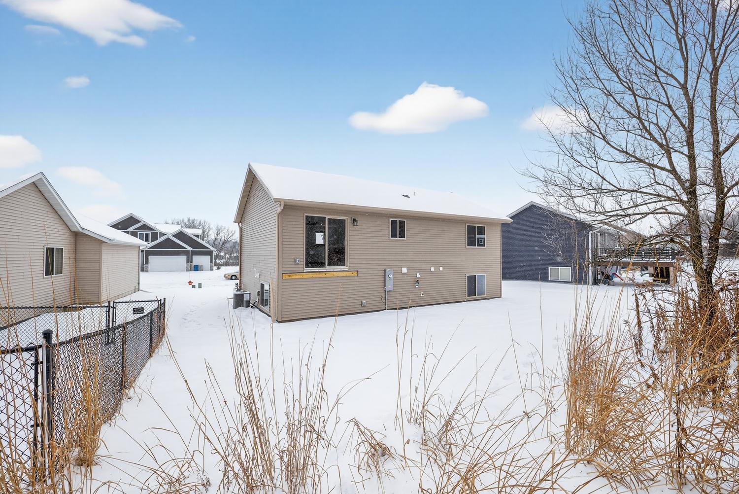 2163 Hadley Hills Drive NE, Rochester, MN, 55906