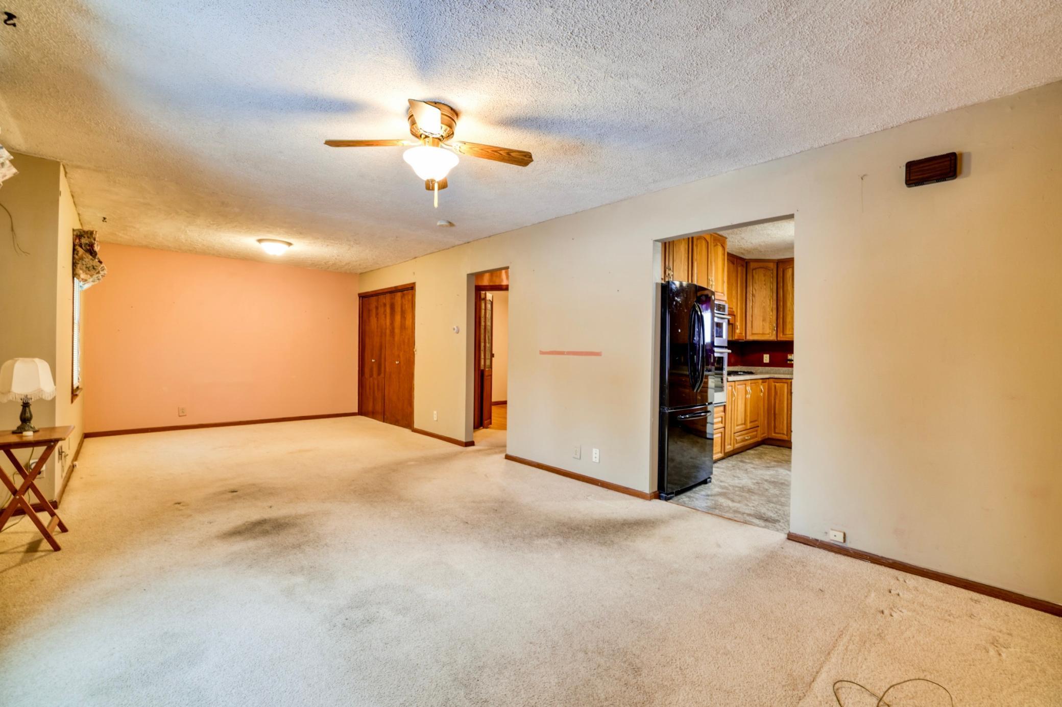 1442 Sandhurst Avenue E, Maplewood, MN, 55109