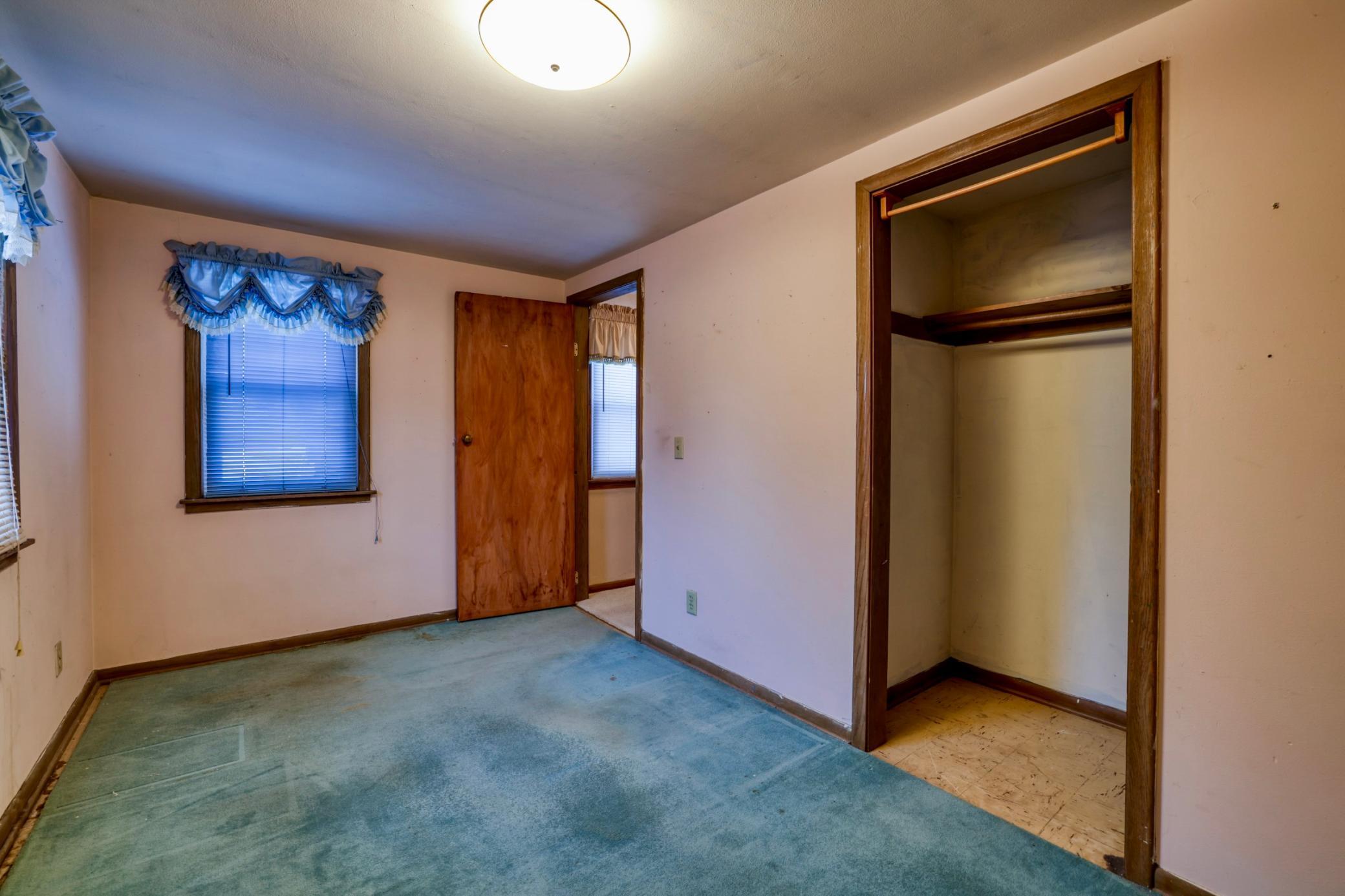 1442 Sandhurst Avenue E, Maplewood, MN, 55109