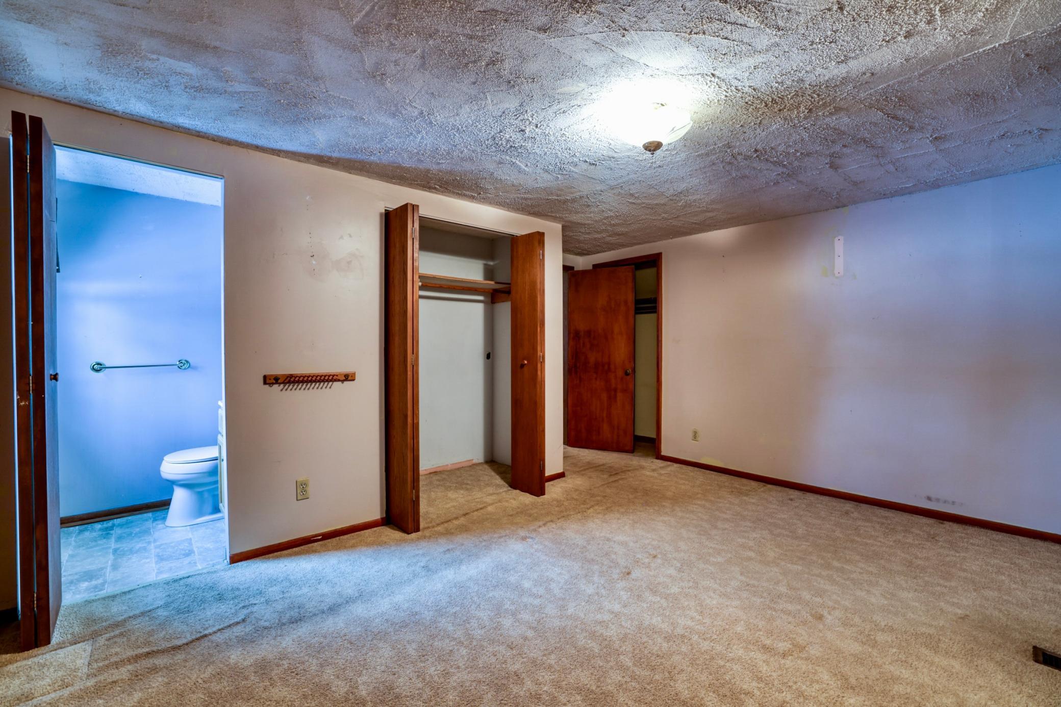 1442 Sandhurst Avenue E, Maplewood, MN, 55109