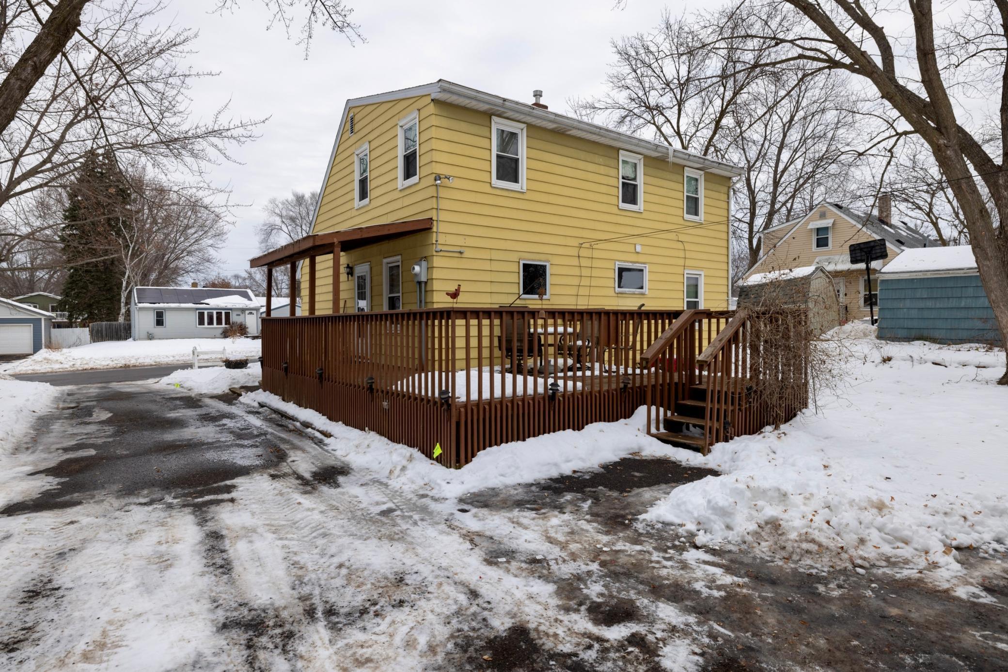 1442 Sandhurst Avenue E, Maplewood, MN, 55109