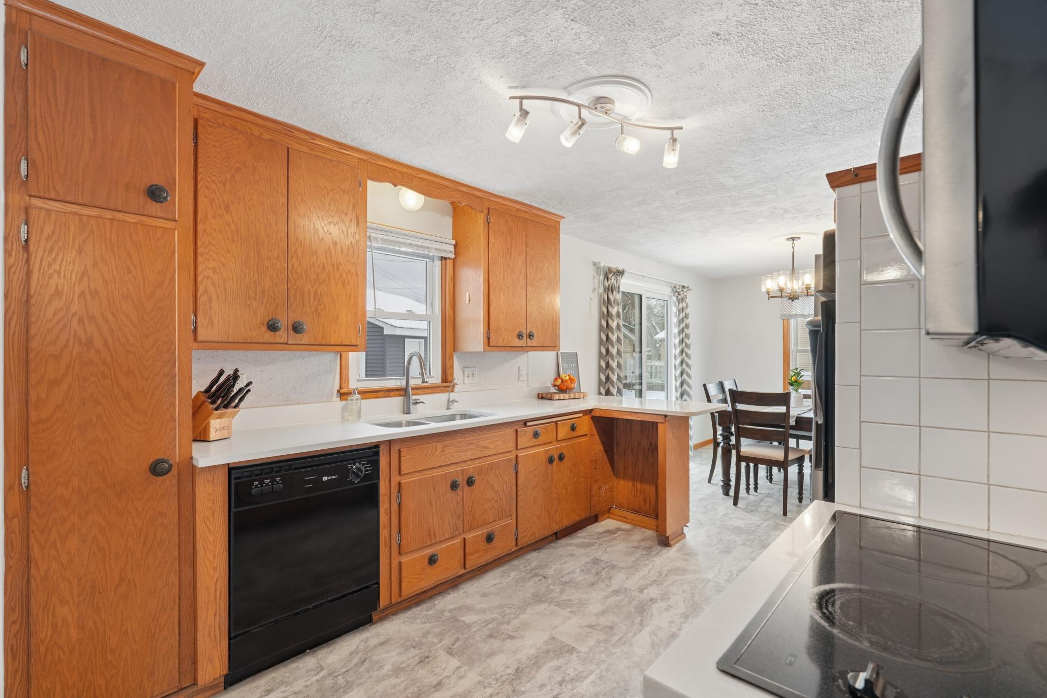 8190 Ingberg Trail S, Cottage Grove, MN, 55016