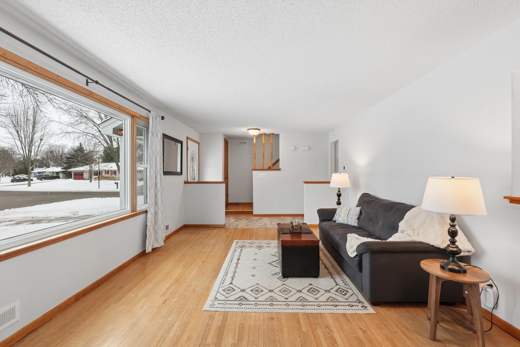 8190 Ingberg Trail S, Cottage Grove, MN, 55016