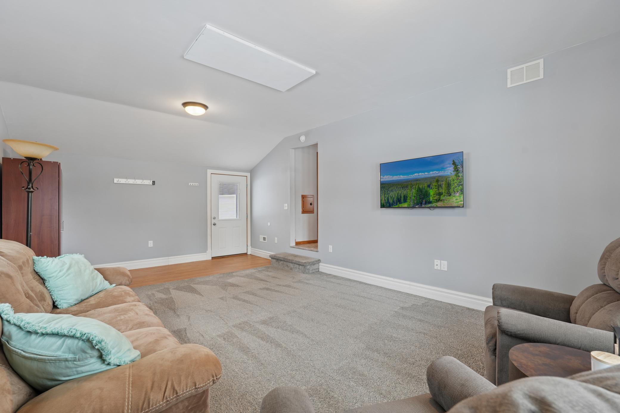 8190 Ingberg Trail S, Cottage Grove, MN, 55016