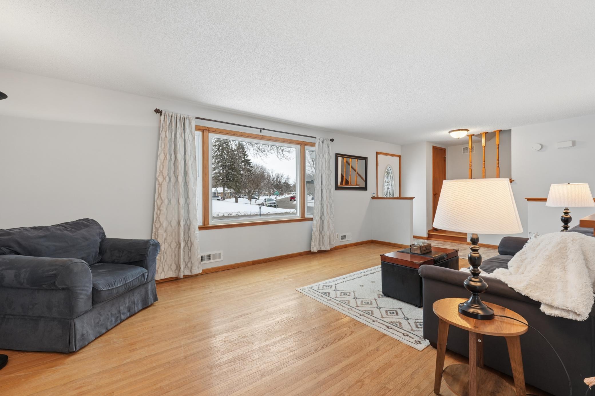 8190 Ingberg Trail S, Cottage Grove, MN, 55016