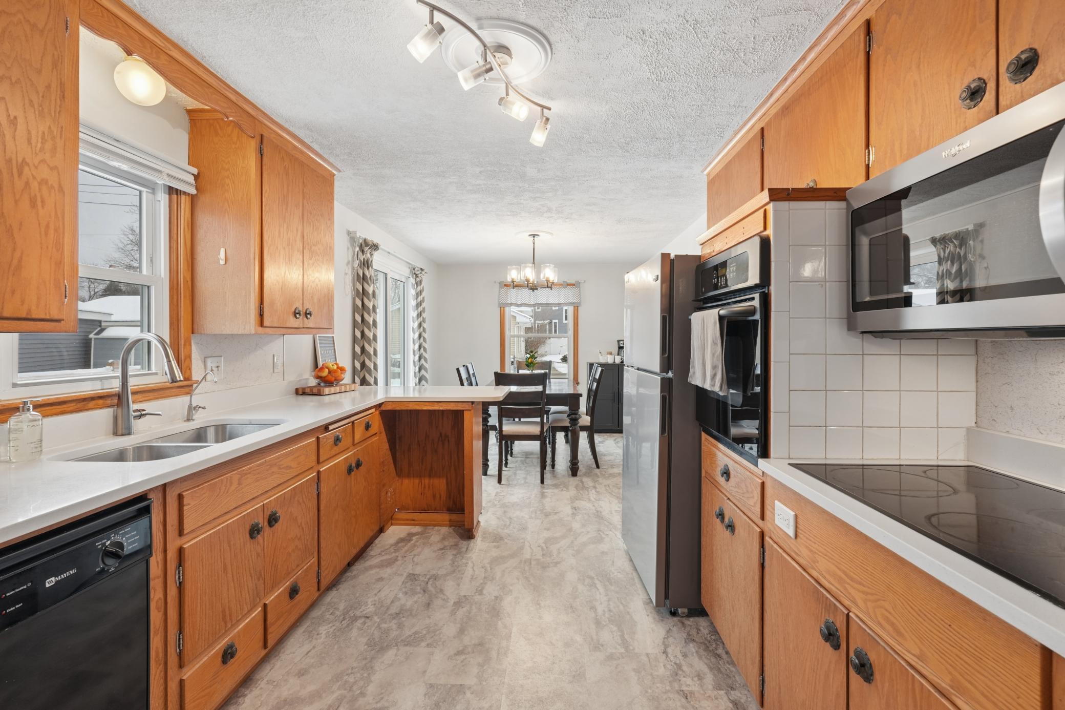 8190 Ingberg Trail S, Cottage Grove, MN, 55016