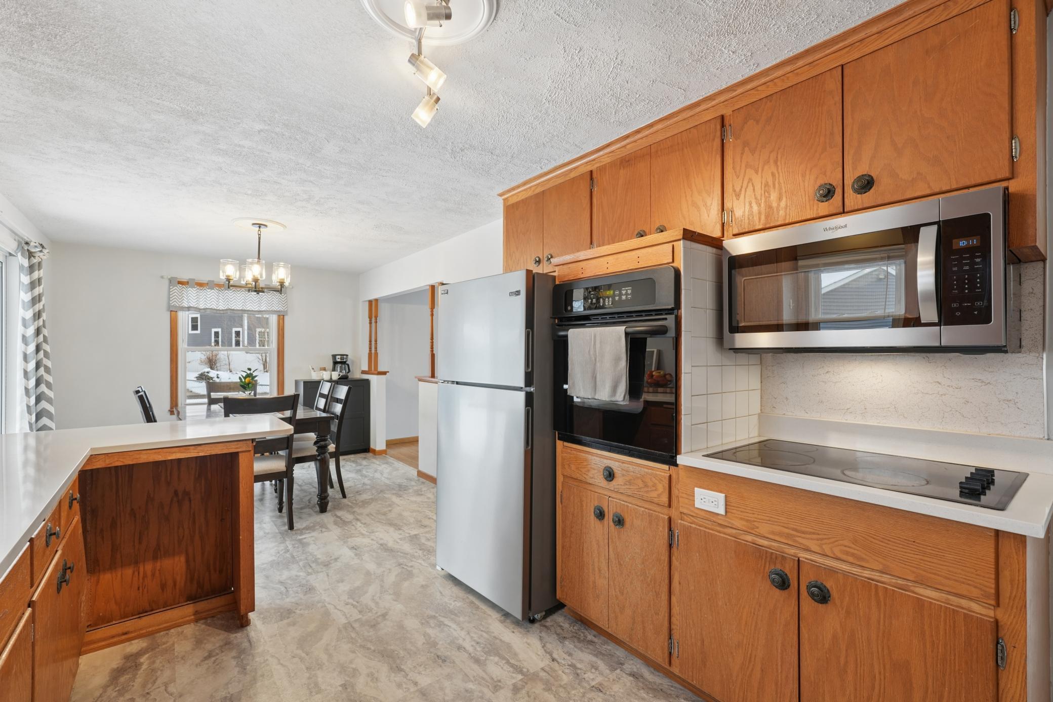 8190 Ingberg Trail S, Cottage Grove, MN, 55016