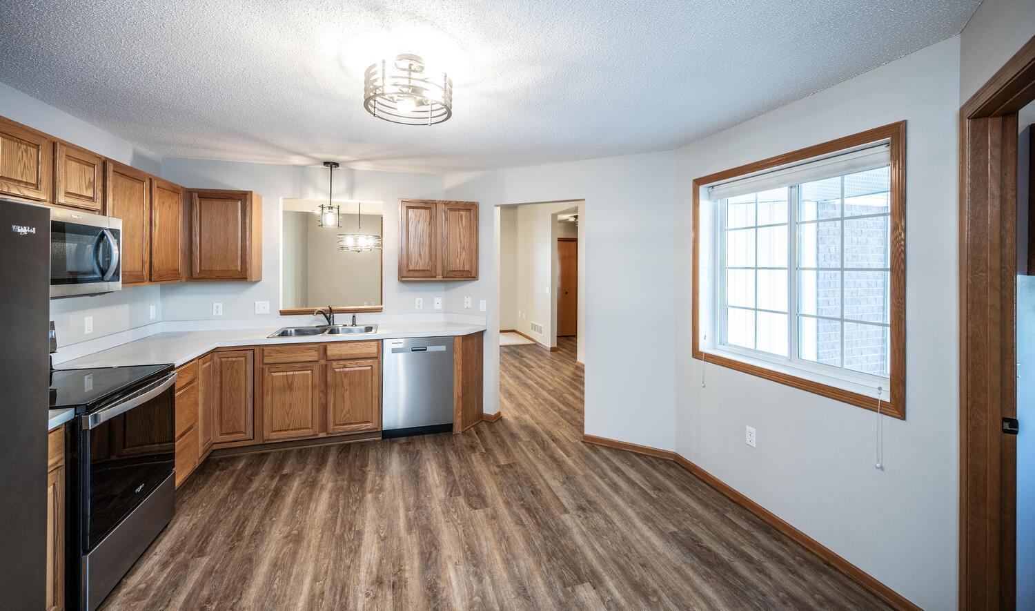 15664 Flackwood Way, Apple Valley, MN, 55124