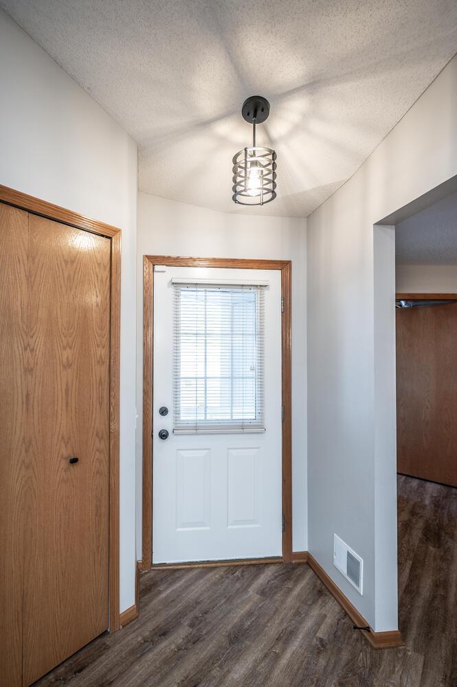 15664 Flackwood Way, Apple Valley, MN, 55124