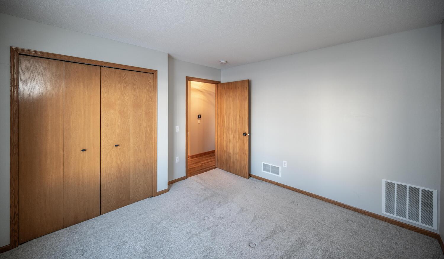 15664 Flackwood Way, Apple Valley, MN, 55124