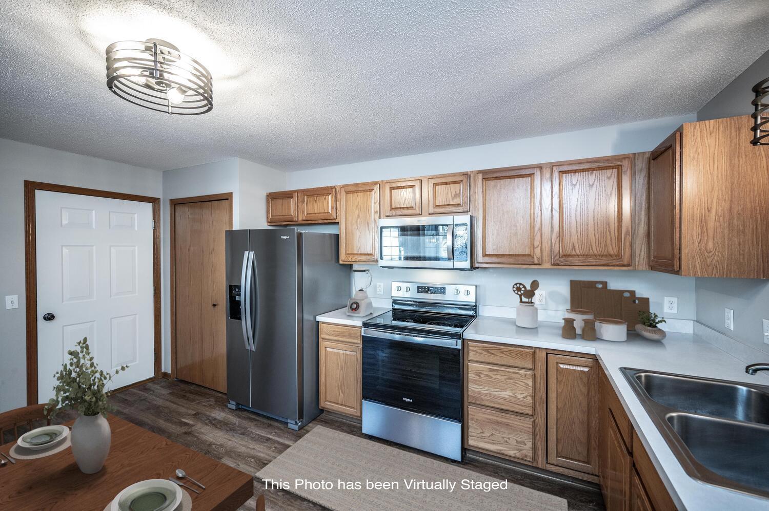 15664 Flackwood Way, Apple Valley, MN, 55124