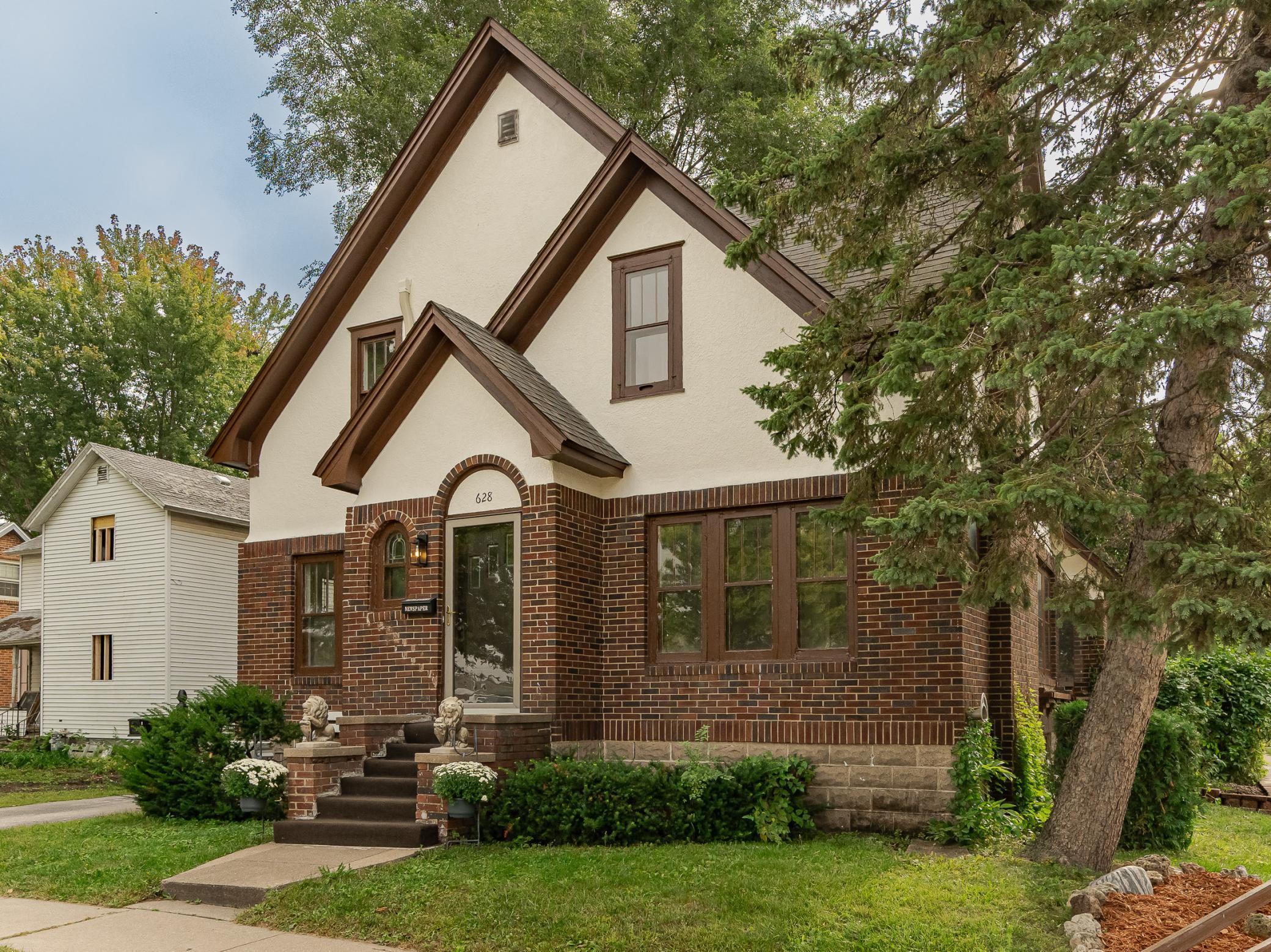 628 Main Street, Winona, MN, 55987