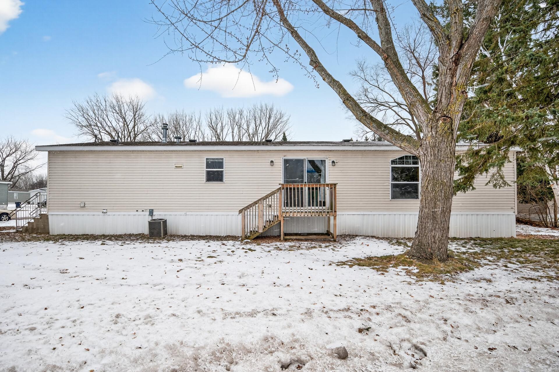 901 Hamlet Circle, Lakeville, MN, 55044