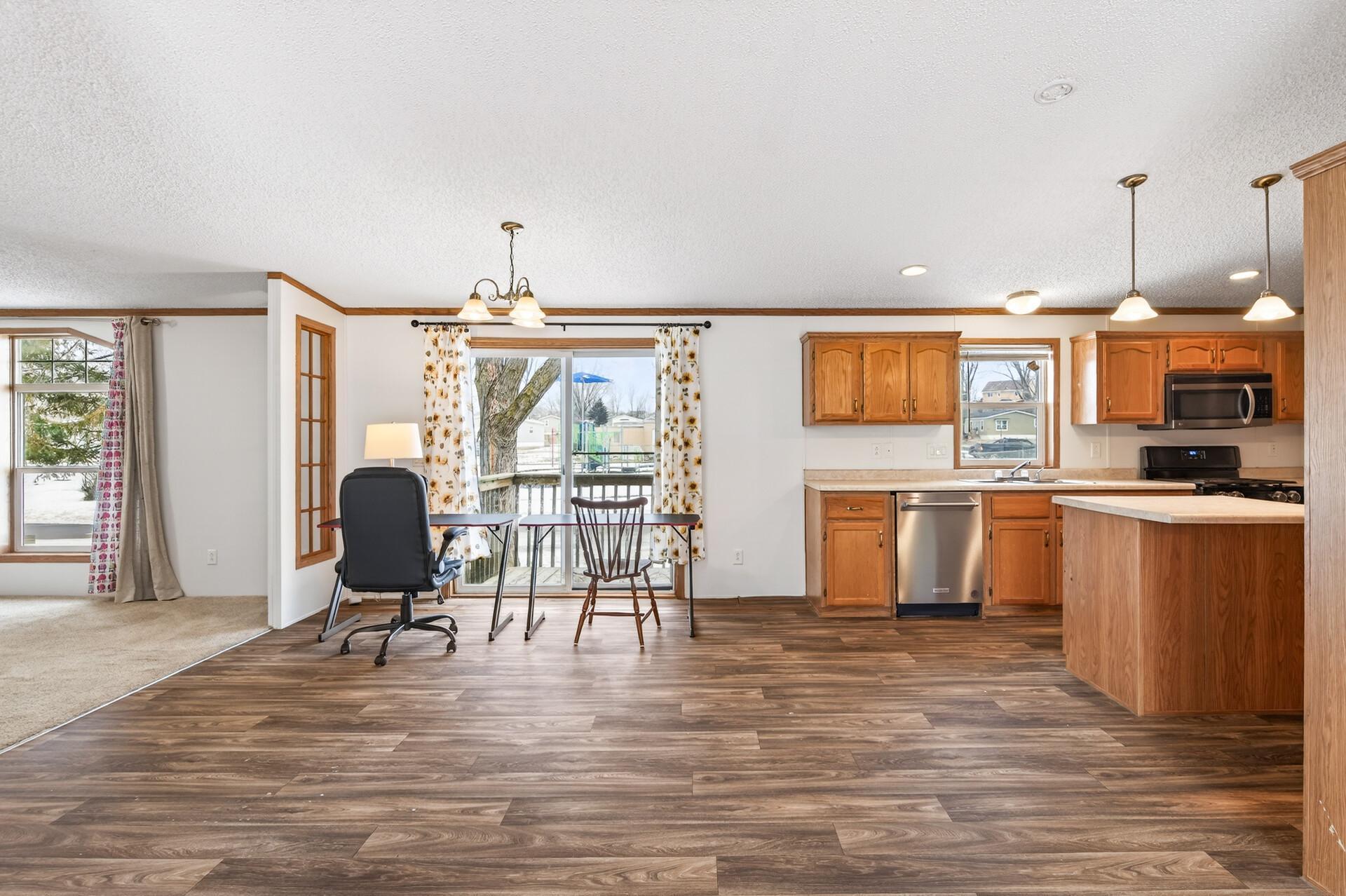 901 Hamlet Circle, Lakeville, MN, 55044