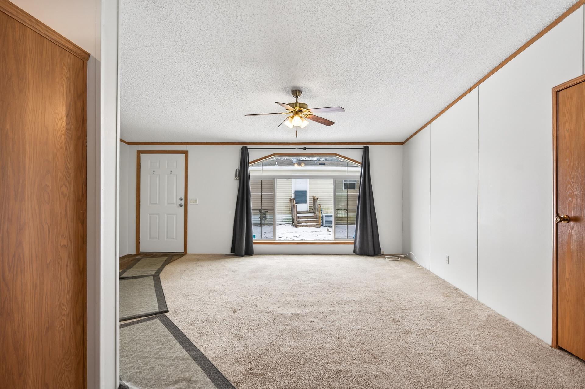 901 Hamlet Circle, Lakeville, MN, 55044