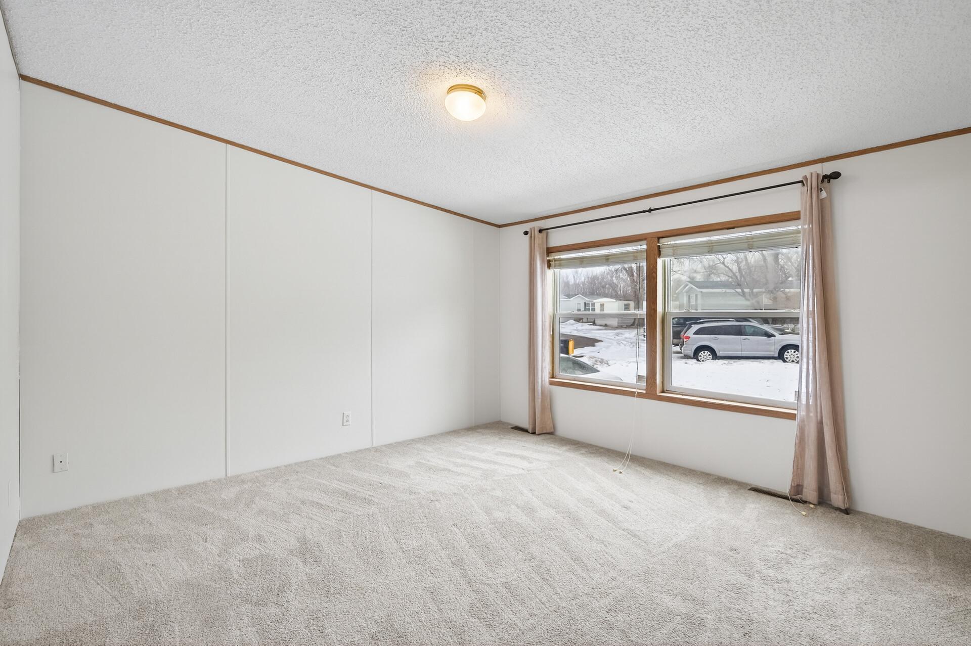 901 Hamlet Circle, Lakeville, MN, 55044