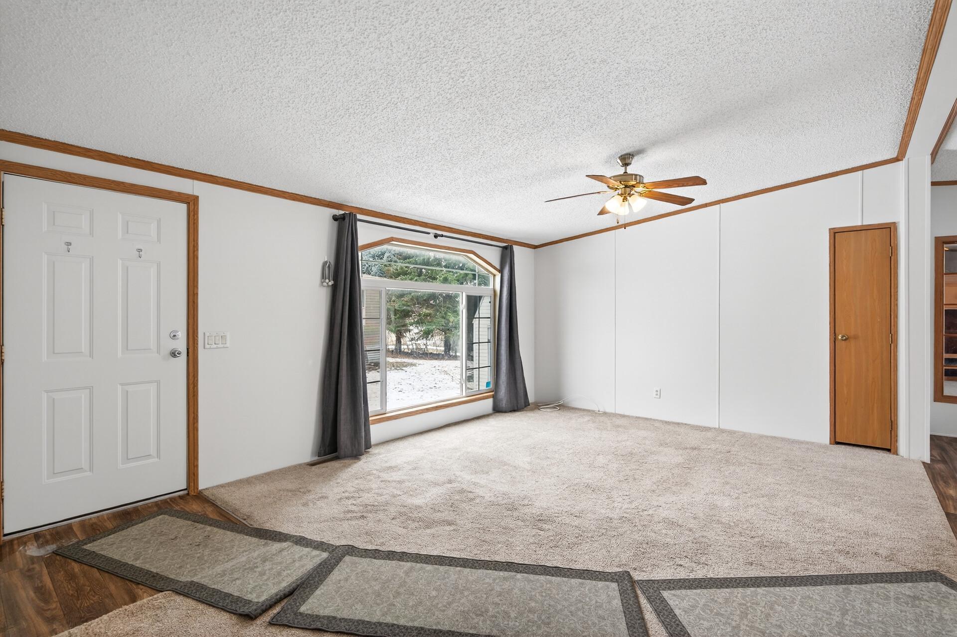 901 Hamlet Circle, Lakeville, MN, 55044