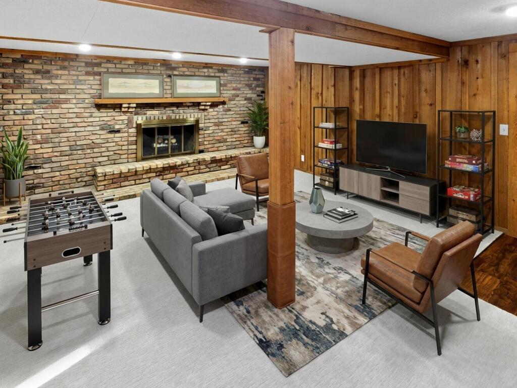 82 Walden Street, Burnsville, MN, 55337