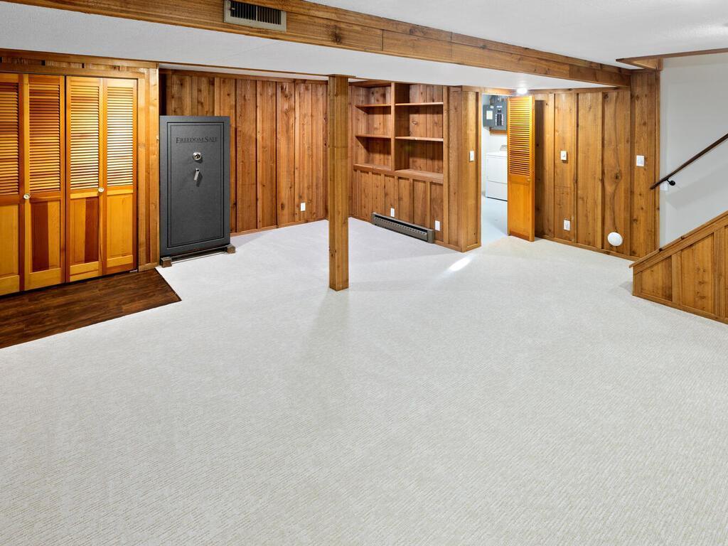 82 Walden Street, Burnsville, MN, 55337