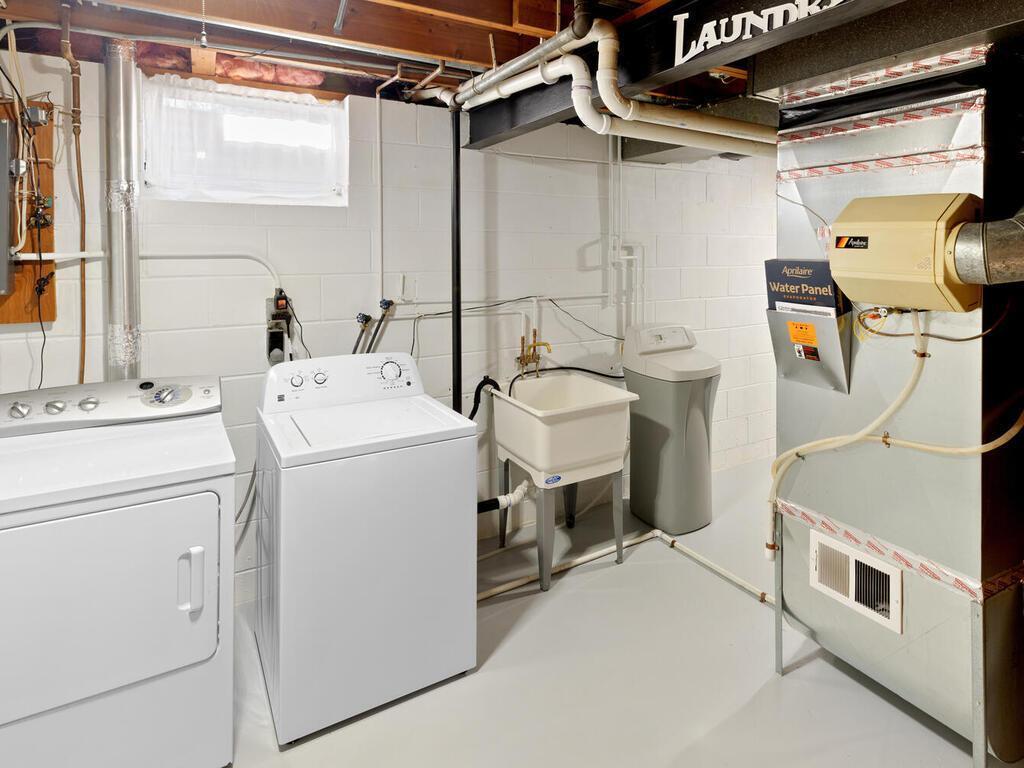 82 Walden Street, Burnsville, MN, 55337