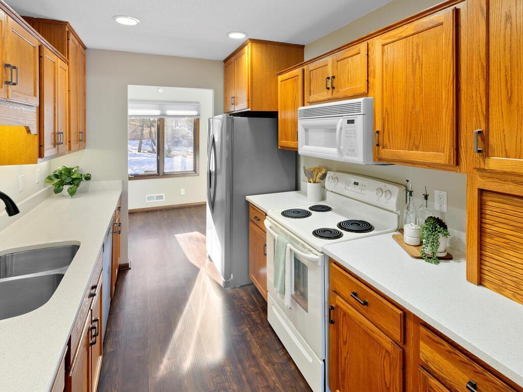 82 Walden Street, Burnsville, MN, 55337