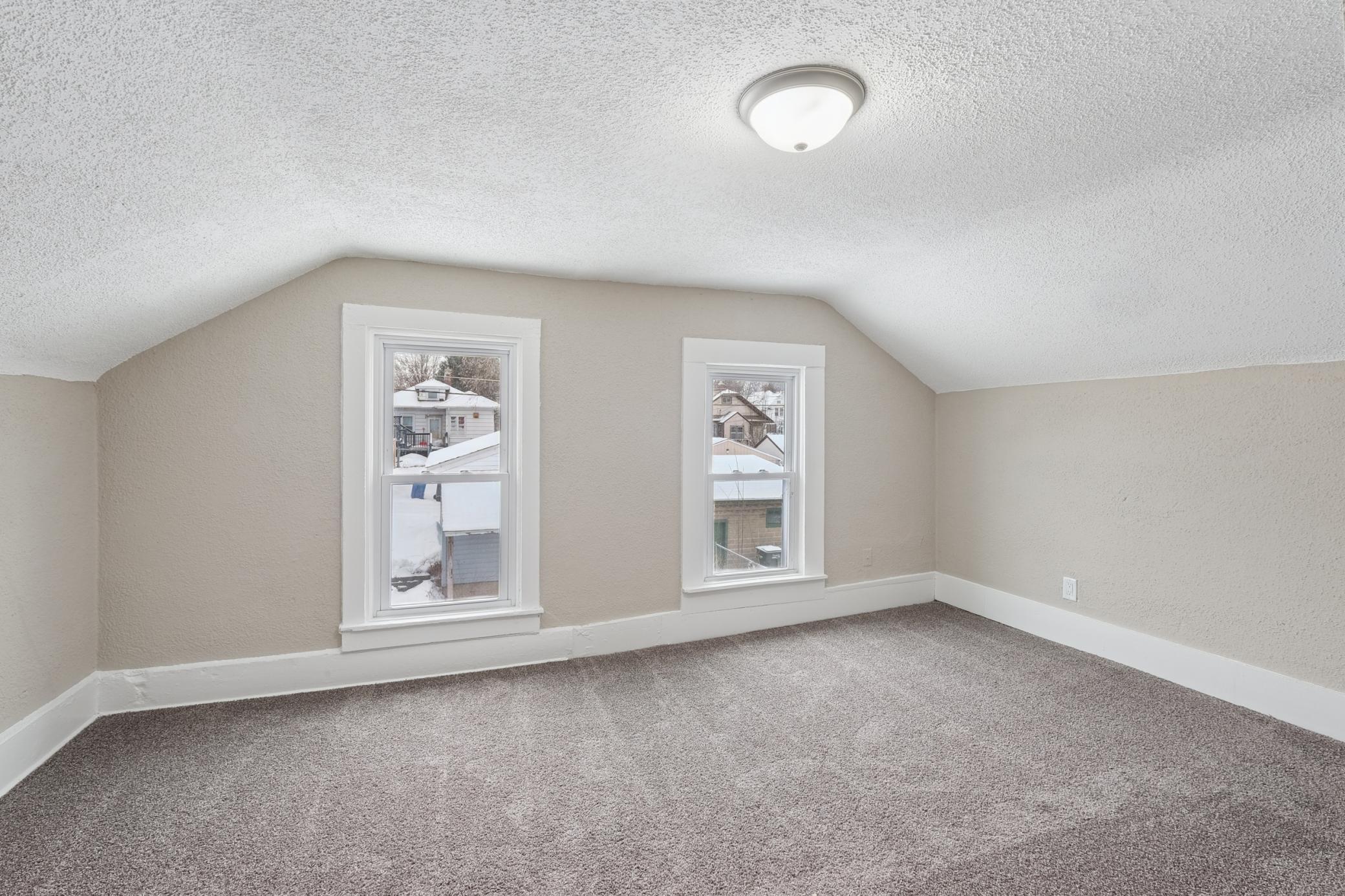 1250 Minnehaha Avenue E, Saint Paul, MN, 55106